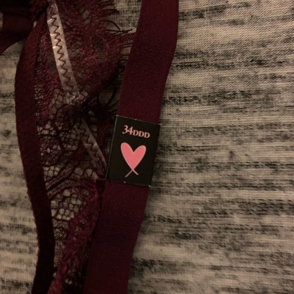 BRAND NEW VS BRAS 34DDD- front close - push up- lace racer back VERY SEXY - Picture 10 of 11